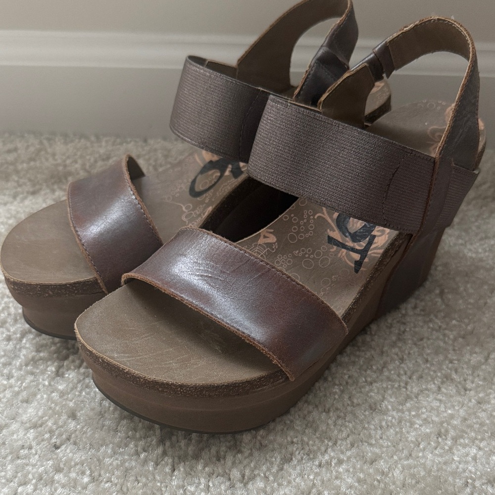 OTBT Dark Brown Platform Sandals
